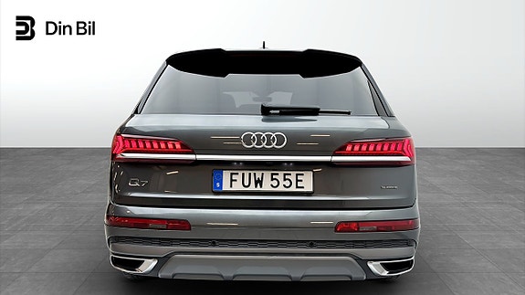 Audi Q7 5 of 5