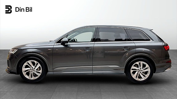 Audi Q7 2 of 5