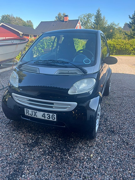 Smart Fortwo 2 of 5