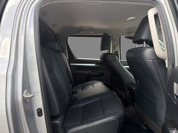 Toyota HiLux 22 of 23