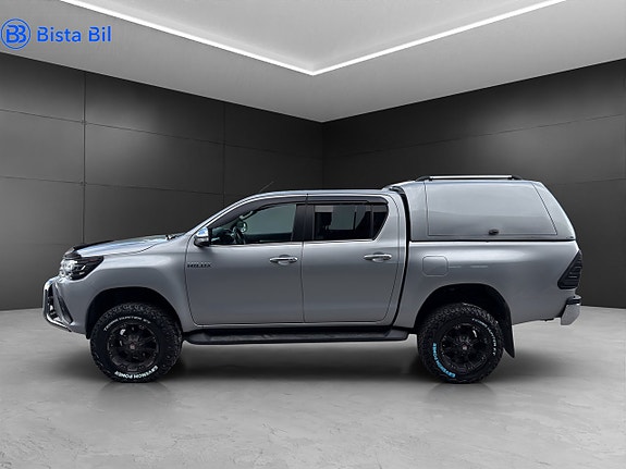Toyota HiLux 11 of 23