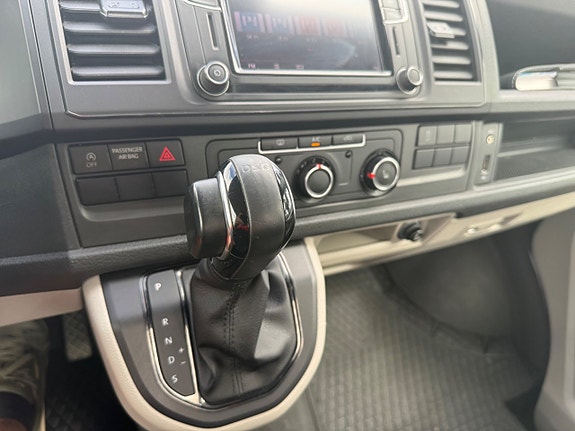 Volkswagen Transporter 15 of 22