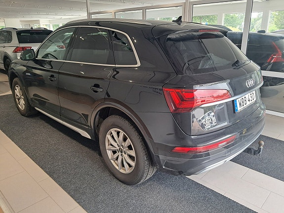 Audi Q5 2 of 3