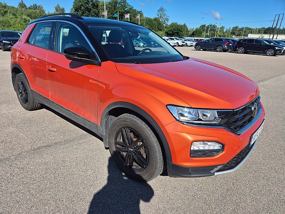 Volkswagen T-Roc 2 of 4