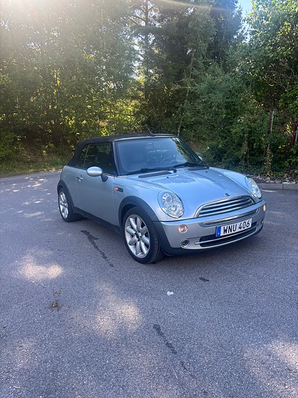MINI Cooper 2 of 5