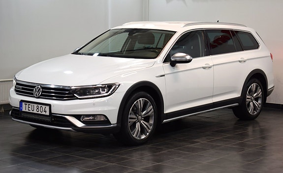 Volkswagen Passat Alltrack 4 of 5