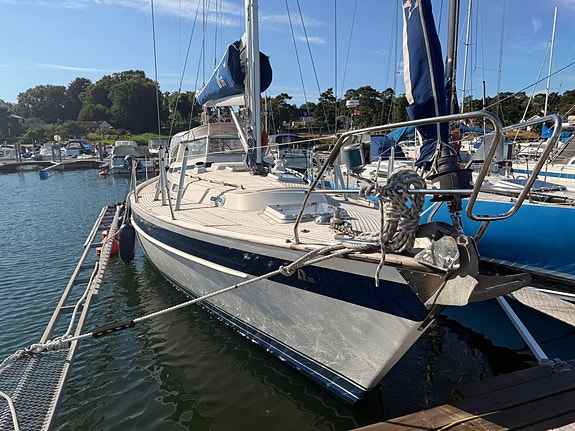 Hallberg Rassy 36 mk1 i fint skick 3 of 5