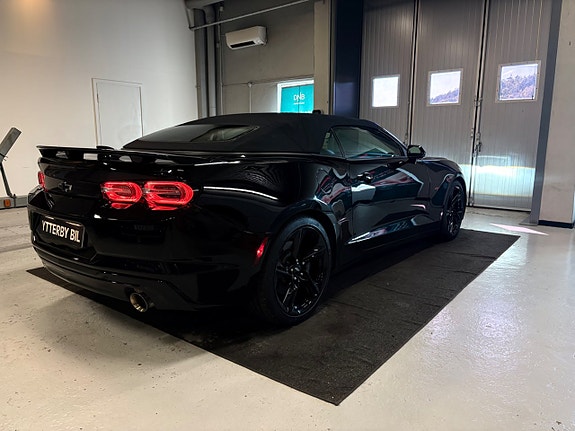 Chevrolet Camaro 10 of 26