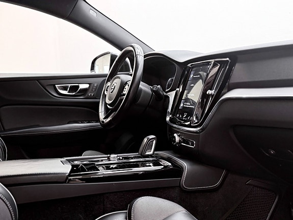 Volvo V60 15 of 30