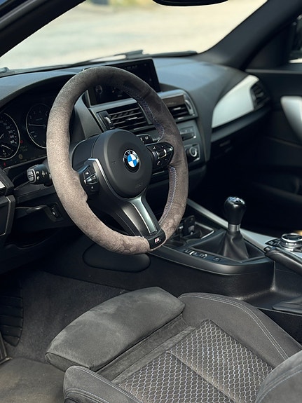 BMW M235i 5 of 5
