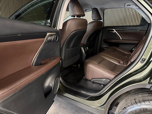 Lexus RX450h 13 of 30