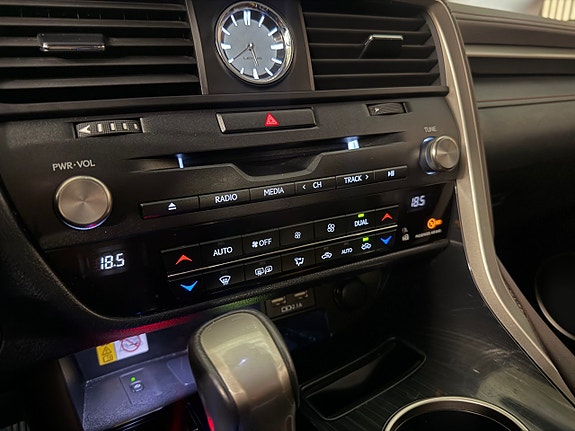 Lexus RX450h 21 of 30