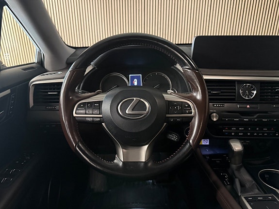 Lexus RX450h 17 of 30