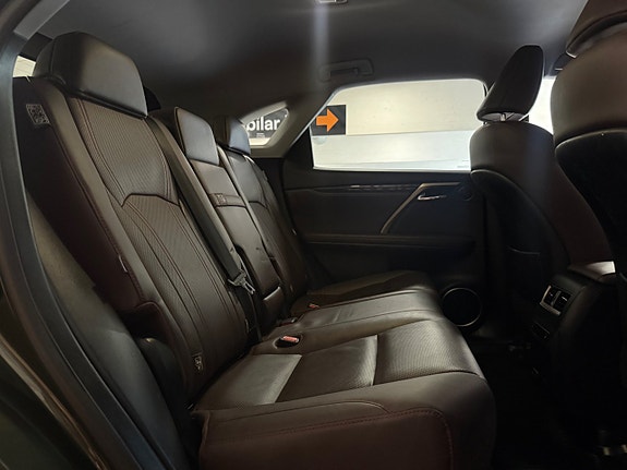 Lexus RX450h 29 of 30