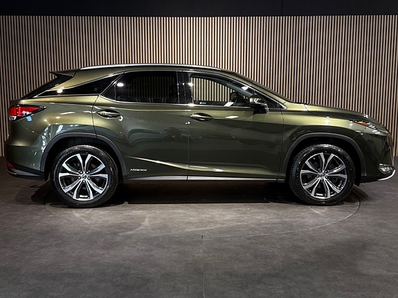 Lexus RX450h 3 of 5