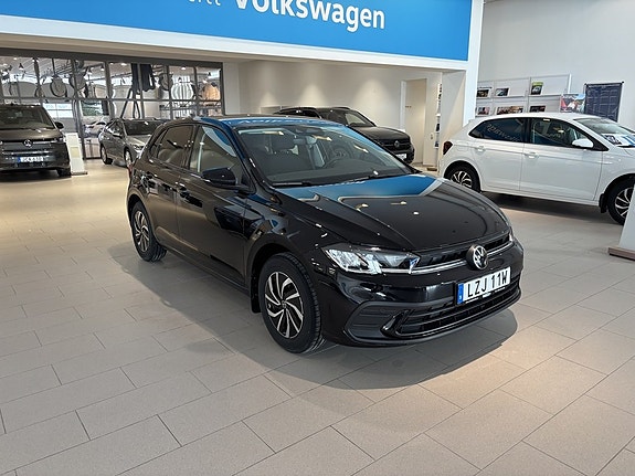 Volkswagen Polo 2 of 5