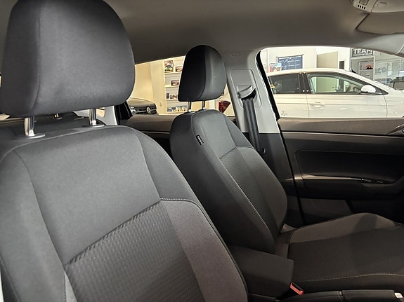 Volkswagen Polo 11 of 23