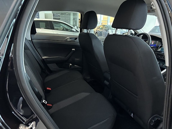 Volkswagen Polo 12 of 19