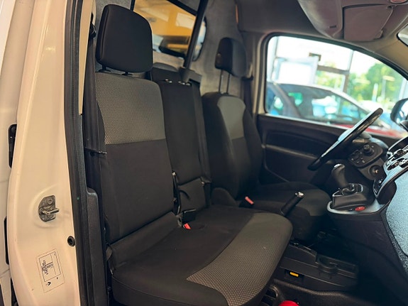 Renault Kangoo Express 10 of 17
