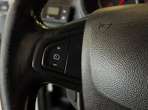 Renault Kangoo Express 12 of 17