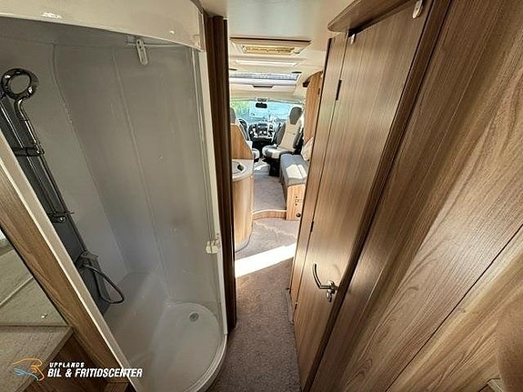 Swift Toscane 794 QB Solpanel / 3850kg 13 of 20