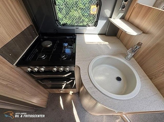 Swift Toscane 794 QB Solpanel / 3850kg 8 of 20