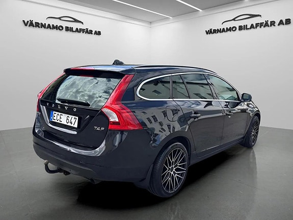 Volvo V60 4 of 5