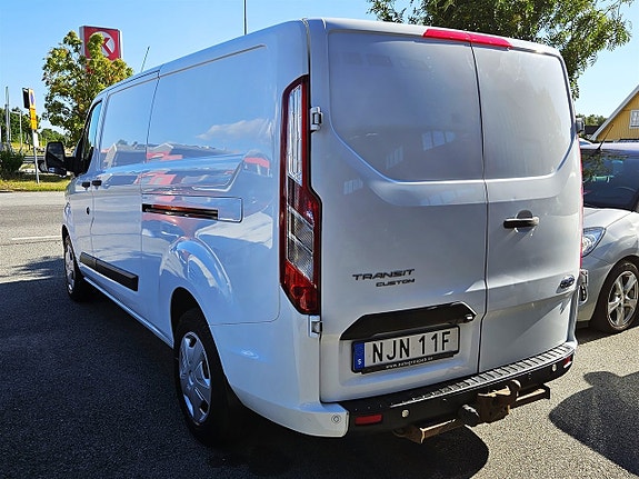 Ford Transit Custom 7 of 12