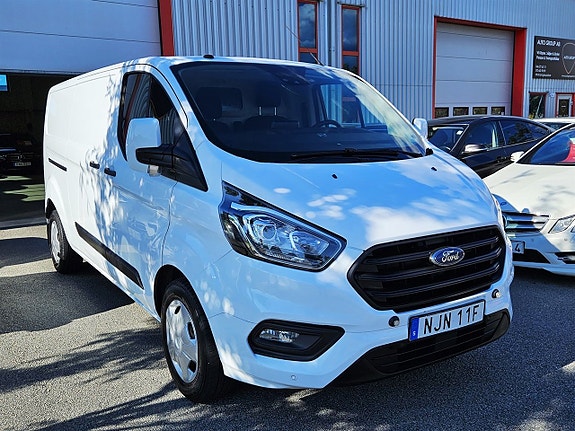 Ford Transit Custom 3 of 5