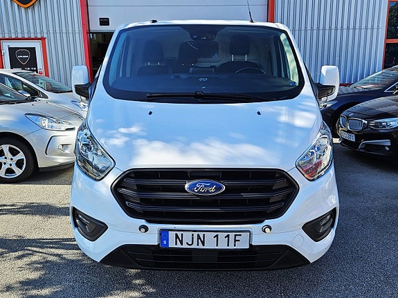 Ford Transit Custom 2 of 5