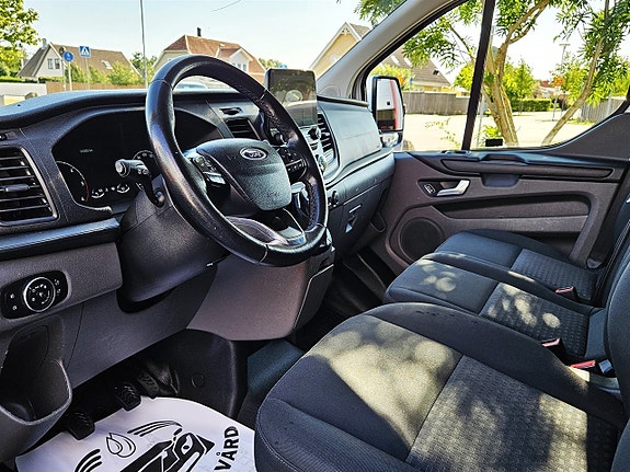 Ford Transit Custom 9 of 12