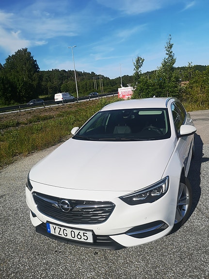 Opel Insignia 3 of 5