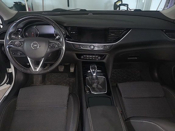 Opel Insignia 4 of 5