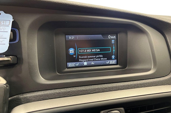 Volvo V40 Cross Country 17 of 26