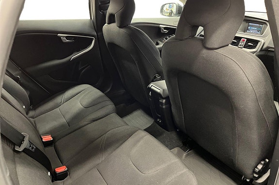 Volvo V40 Cross Country 20 of 26