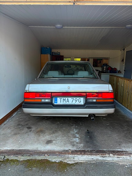 Nissan Laurel 12 of 17