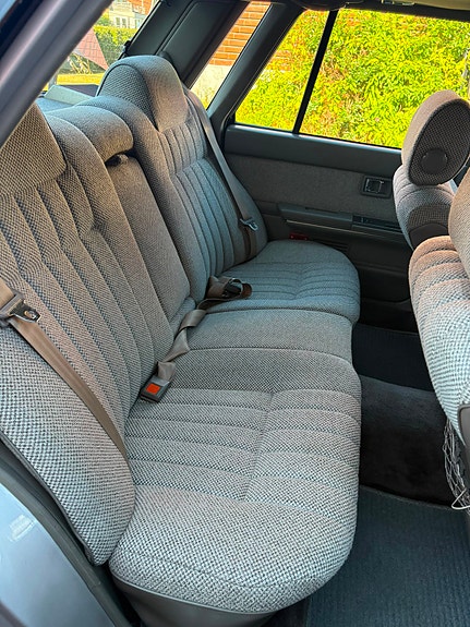 Nissan Laurel 14 of 17