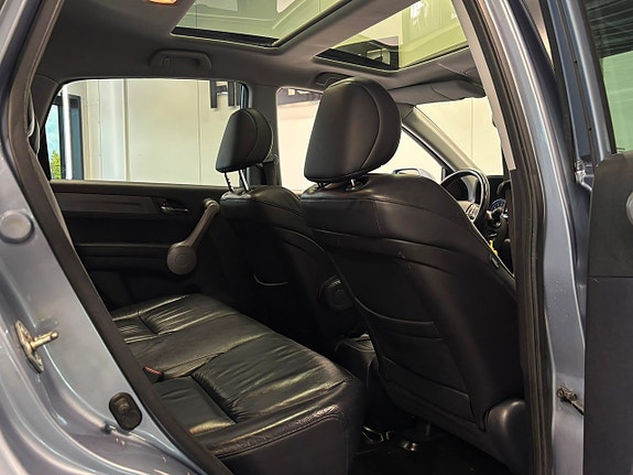 Honda CR-V 27 of 27