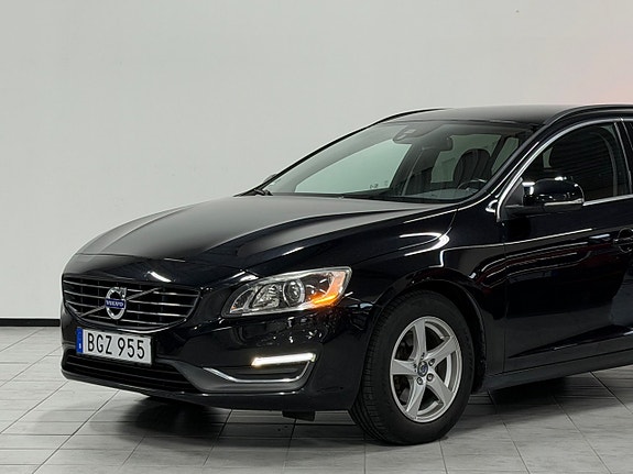 Volvo V60 3 of 5