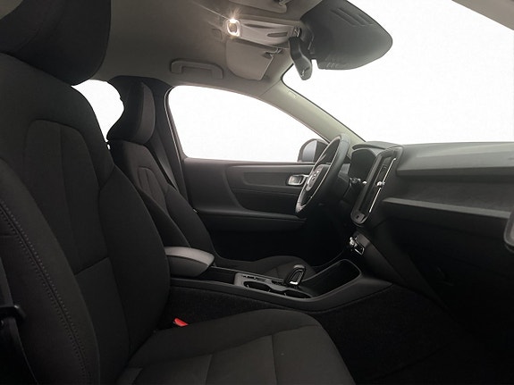 Volvo XC40 24 of 30