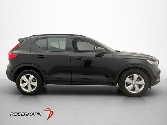 Volvo XC40 4 of 30
