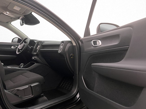 Volvo XC40 25 of 30