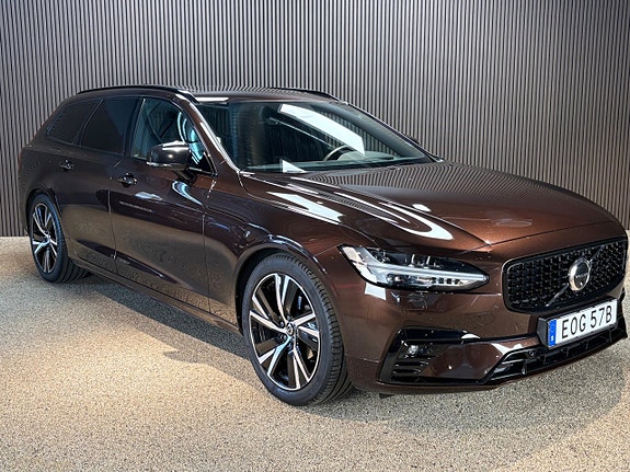 Volvo V90 3 of 5