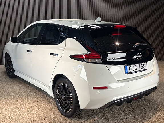 Nissan Leaf 4 of 5
