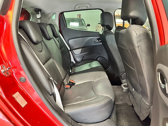 Renault Clio 17 of 30