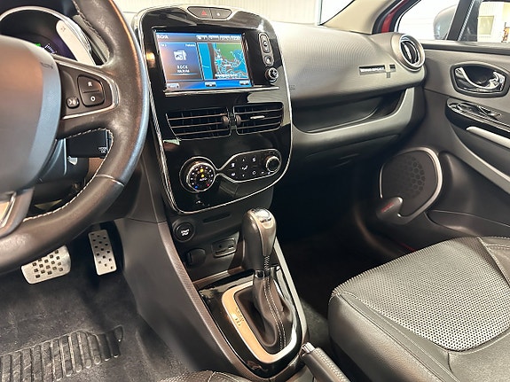 Renault Clio 29 of 30