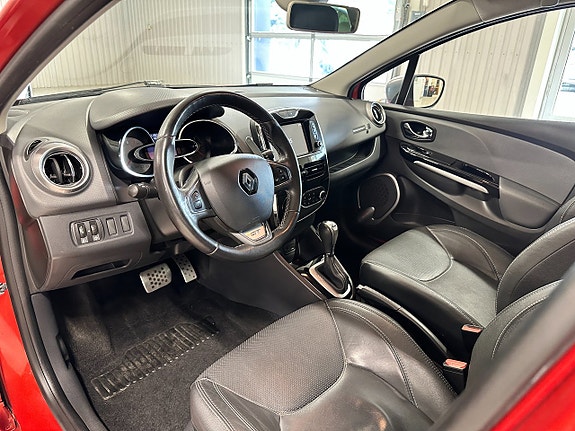Renault Clio 24 of 30