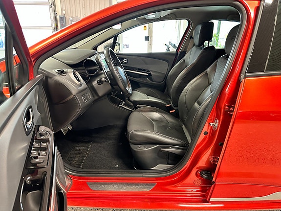 Renault Clio 26 of 30