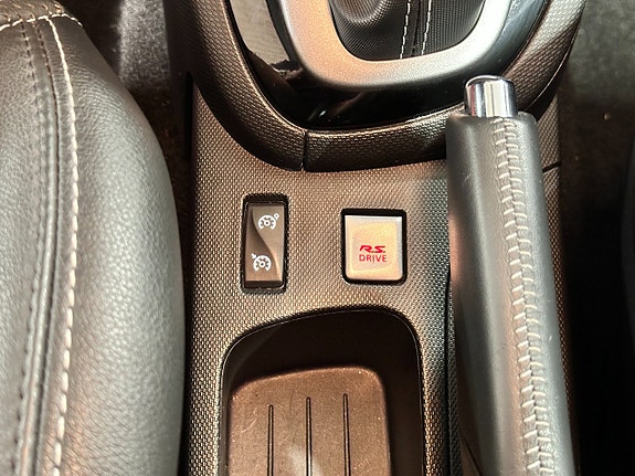 Renault Clio 30 of 30