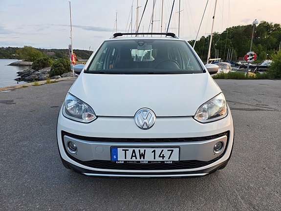 Volkswagen UP! 5 of 5
